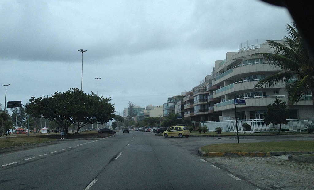 Avenida Lúcio Costa Barra