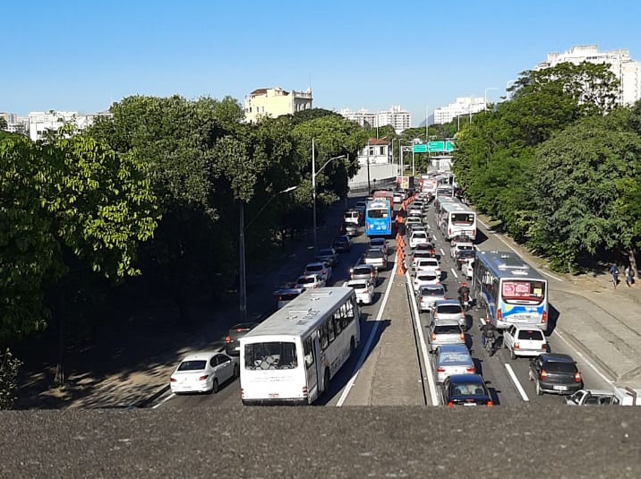 Parado Ponte Rio Niterói
