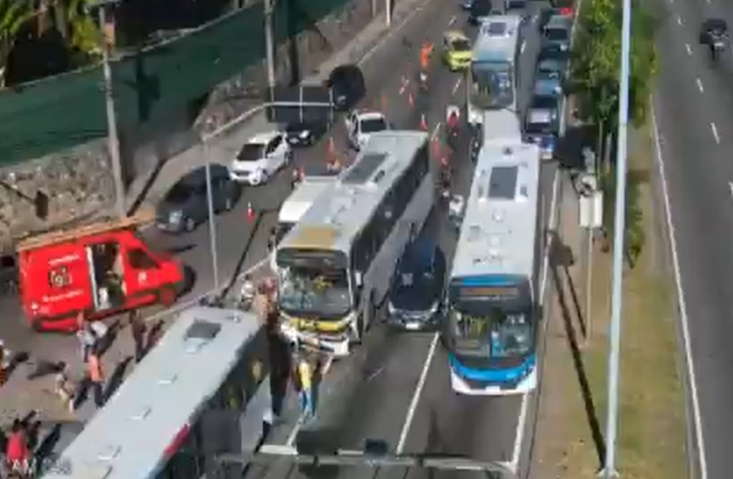 Acidente Ônibus Praça