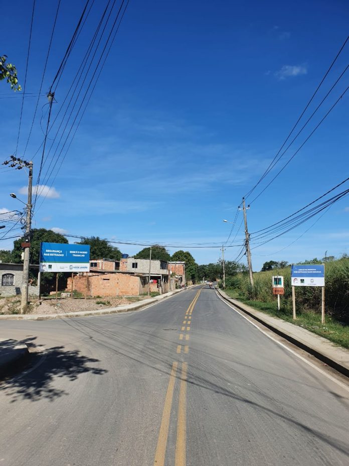 Estrada das Piabas