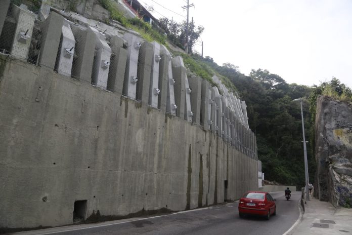 Obras de contenção