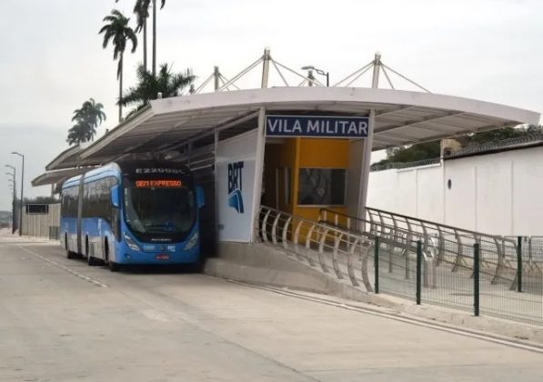 Mobi-Rio vai contratar empresa para limpeza dos ônibus do BRT