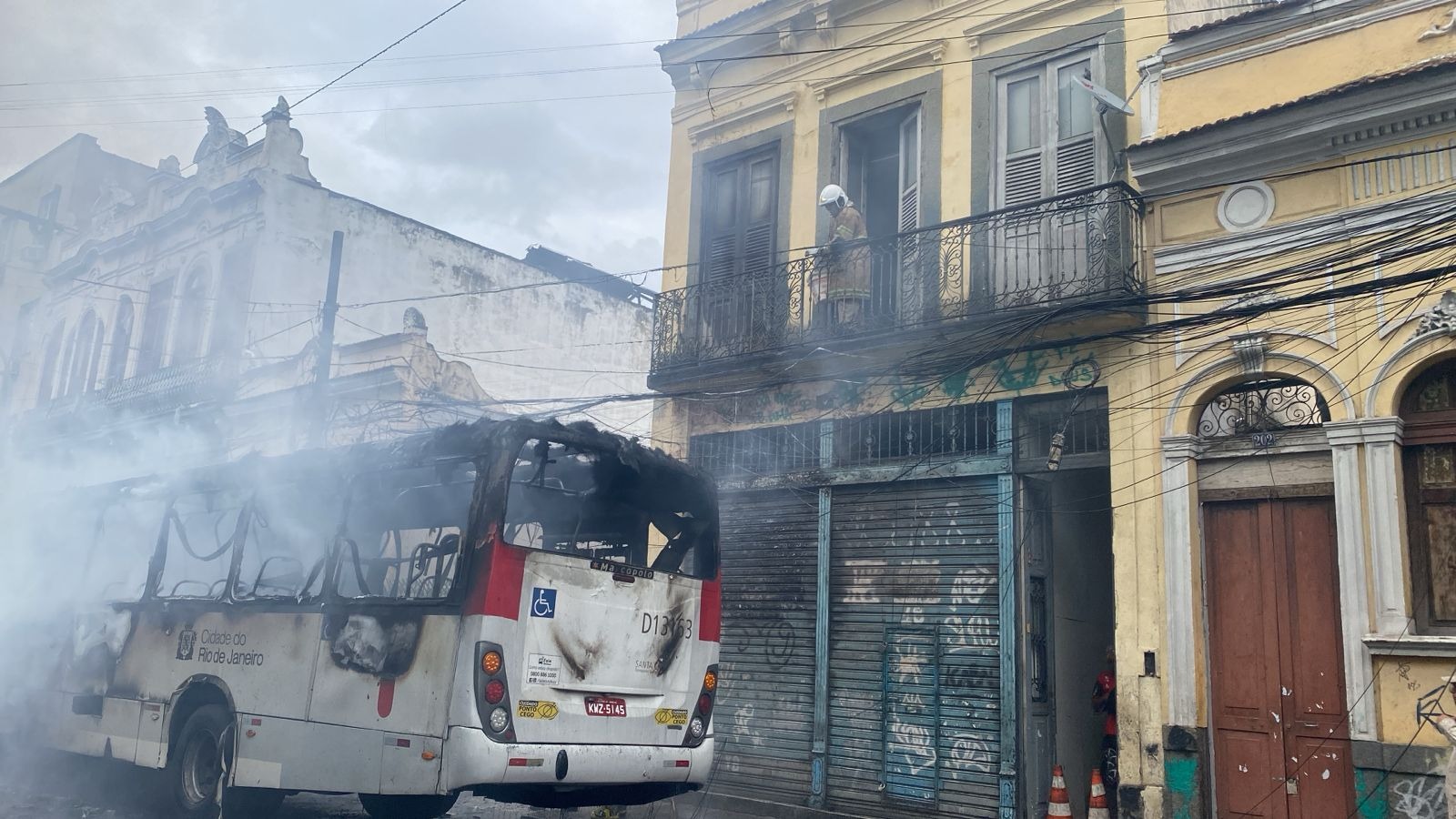 incêndio em ônibus