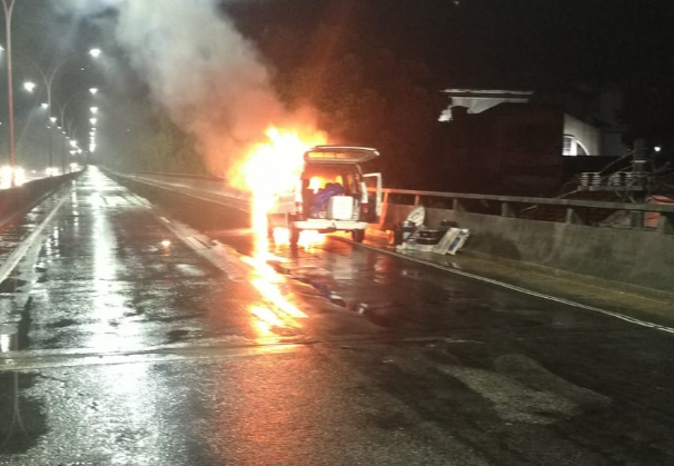 Incêndio em carro