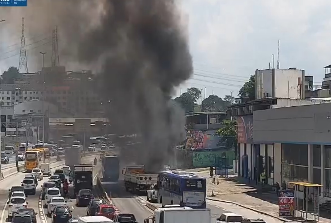 incêndio ônibus brasil