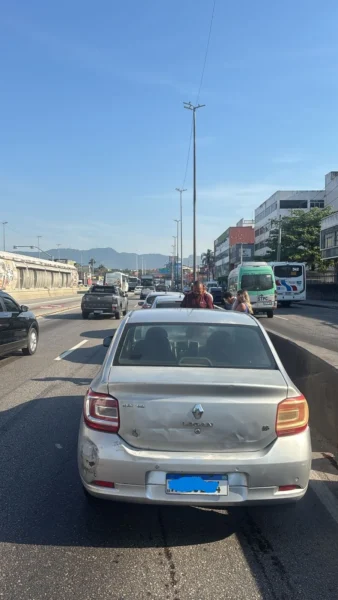 ACIDENTE AVENIDA BRASIL BONSUCESSO