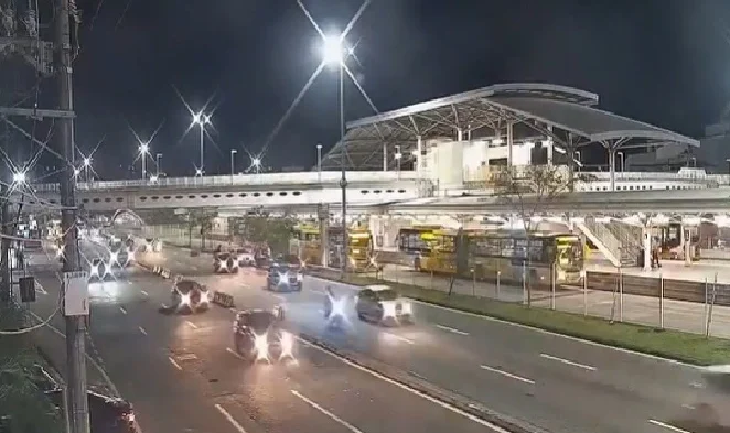 Avenida Armando Lombardi