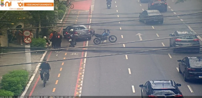 Acidente na Avenida Roberto Silveira em Niterói