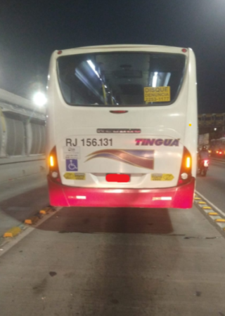 Atropelamento por ônibus na altura de Bonsucesso avenida brasil
