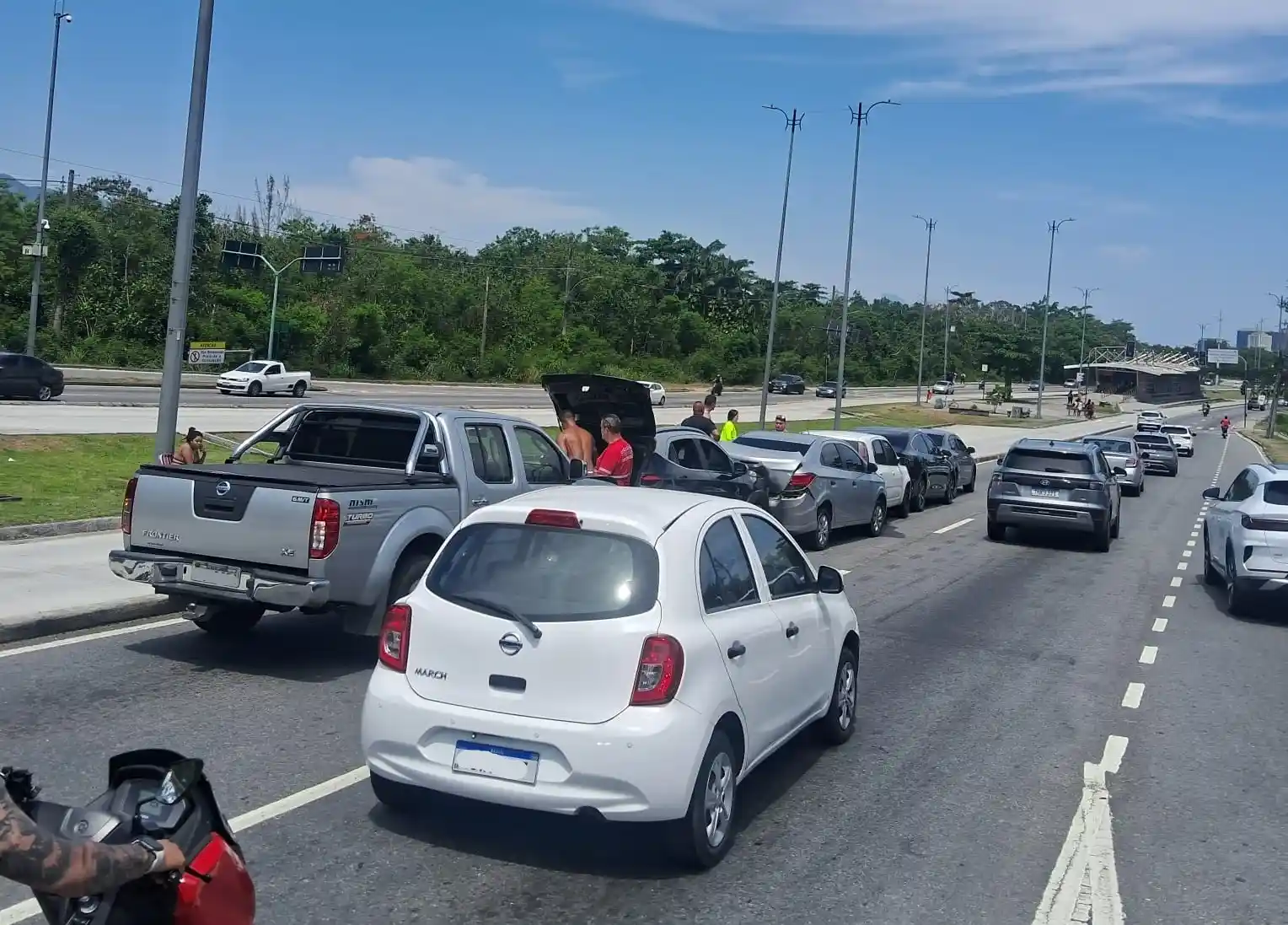 ACIDENTE COM SEIS VEÍCULOS avenida das américas