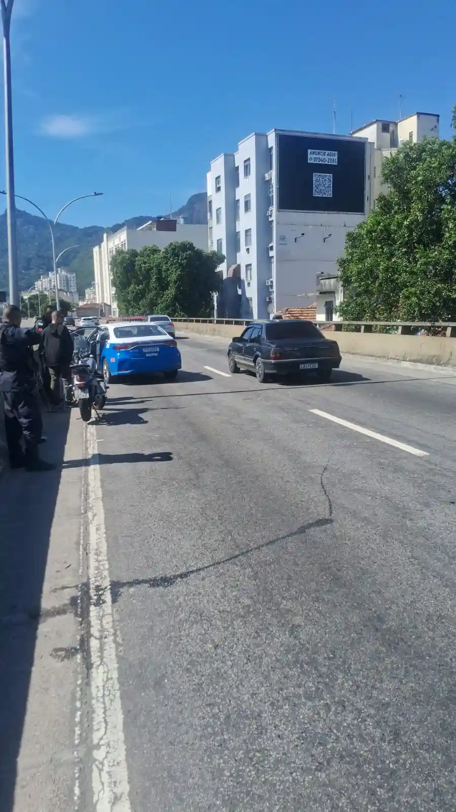 ACIDENTE NO ELEVADO PAULO DE FRONTIN RIO COMPRIDO
