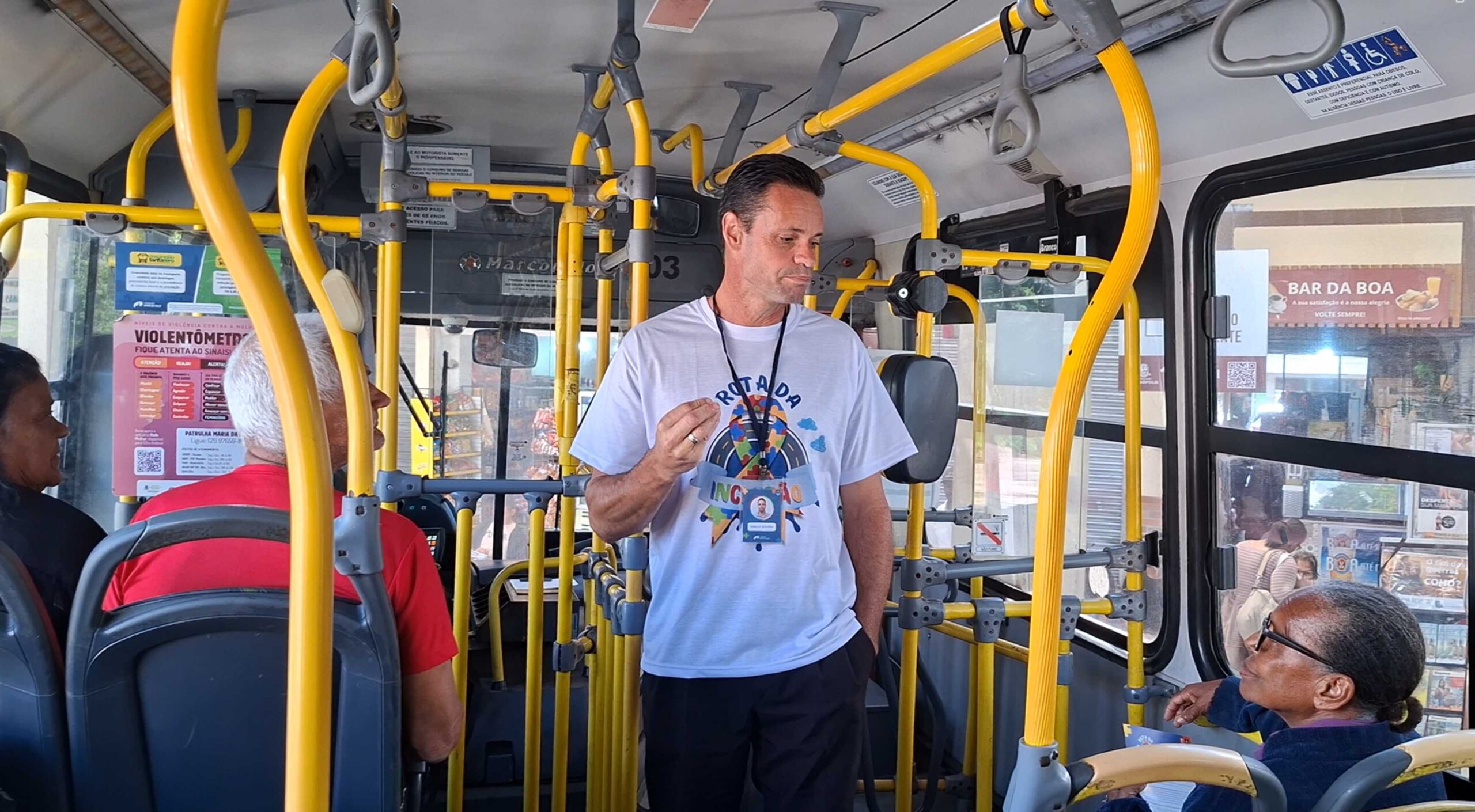 autismo aos ônibus de Teresópolis