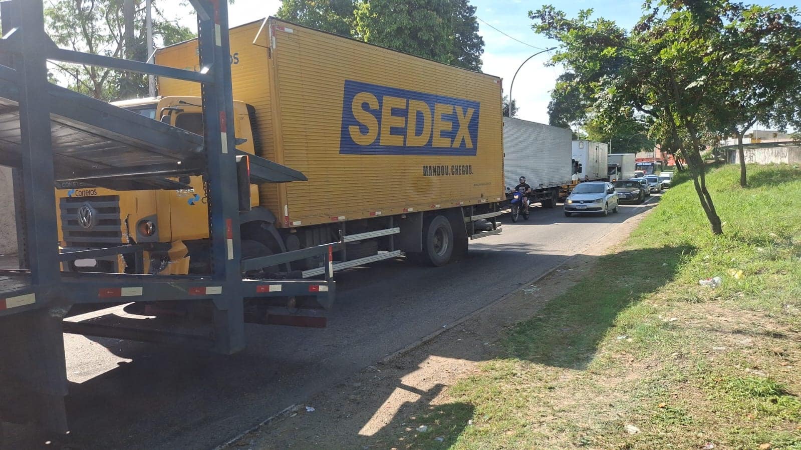 AVENIDA BRASIL ACIDENTE EM MANGUINHOS