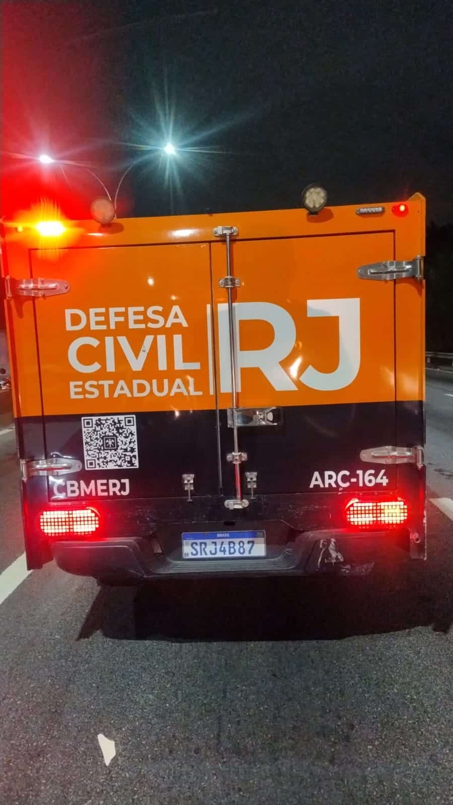LINHA VERMELHA ACIDENTE NA ALTURA DA MARÉ
